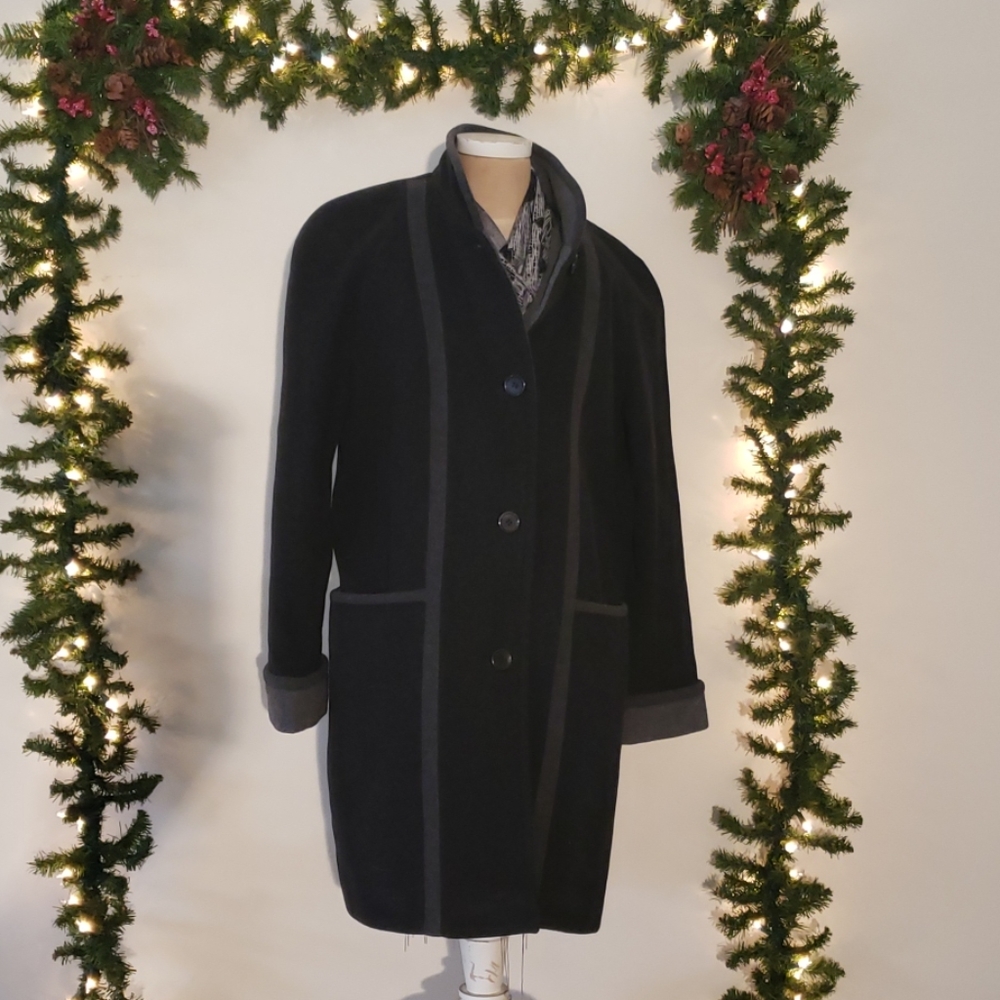 Wool coat, single breasted